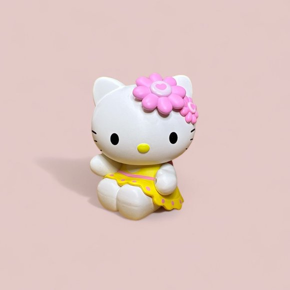 Lot of 4 Sanrio Hello Kitty Collection Ornaments PVC Figures H 3" x L2" - Picture 5 of 13